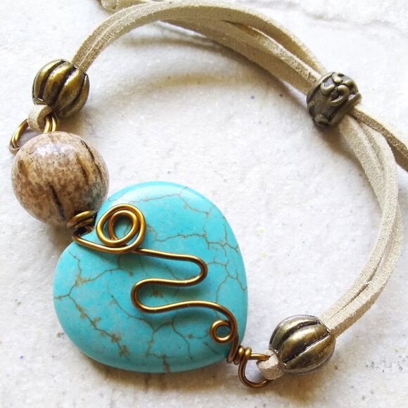 Large Wire Wrapped Heart + Suede Bracelet - Fully Adjustable Fits Most Wrists - Picture 2 of 9